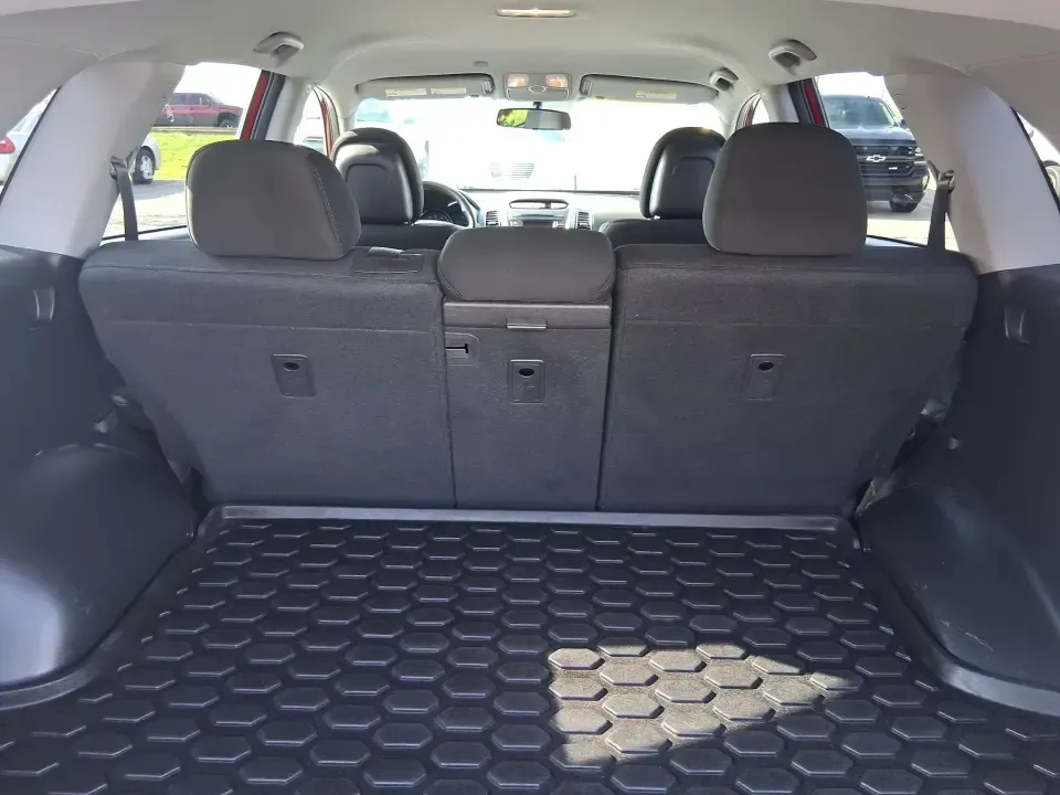 2014 Kia Sorento LX (5XYKTCA65EG) with an 2.4L I-4 gasoline direct injection engine, 6-Speed Automatic transmission, located at 1230 East Main St, Xenia, OH, 45385, (937) 908-9800, 39.688026, -83.910172 - Need one SUV that can handle Ohio winters, school drop-offs, and spontaneous weekend getaways to Indian Lake or a day trip to Dayton? This 2014 Kia Sorento LX in eye-catching Remington Red Metallic is a practical, confidence-building choice for busy families, commuters, and adventure-minded drivers - Photo#12