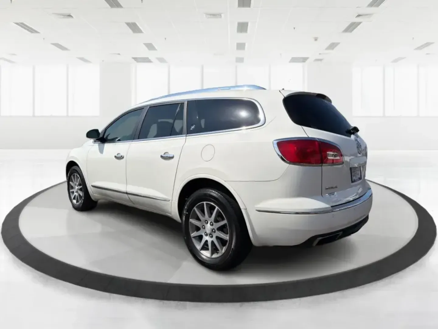 2015 Buick Enclave Leather (5GAKRBKDXFJ) with an 3.6L V-6 gasoline direct injection engine, 6-Speed Automatic Overdrive transmission, located at 1099 N County Rd 25A, Troy, OH, 45373, (937) 908-9800, 40.057079, -84.212883 - Pack up the kids, cue the road-trip playlist, and point your weekend plans toward somewhere fun-this 2015 Buick Enclave Leather in White Opal is built for real life in Troy, Ohio. Whether you're doing the school run, commuting up I75, or heading to the Dayton area for a family day out, the Enclave d- Photo#4