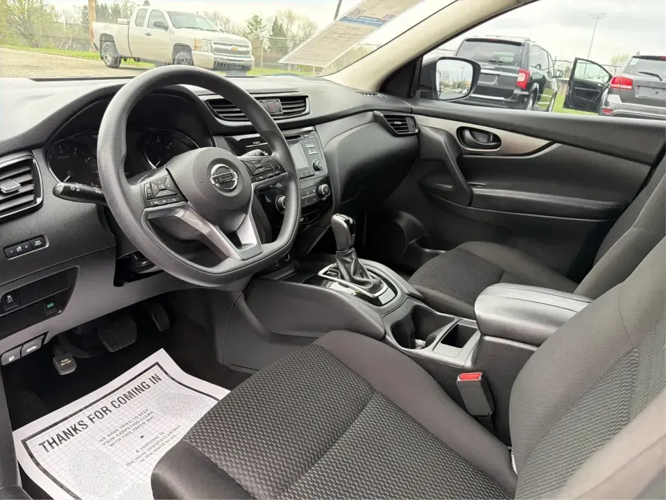 2018 Nissan Rogue S (JN1BJ1CP6JW) with an 2L I-4 gasoline direct injection engine, CVT transmission, located at 4508 South Dixie Dr, Moraine, OH, 45439, (937) 908-9800, 39.689976, -84.218452 - Picture your next week: an easy I75 commute into Dayton, school drop-offs in nearby Kettering, a Costco run, and a weekend drive down to Carillon Historical Park or a quick lap around the Dayton Mall area-all with one SUV that's sized right for real life. This 2018 Nissan Rogue S in sleek Gun Metall - Photo#9