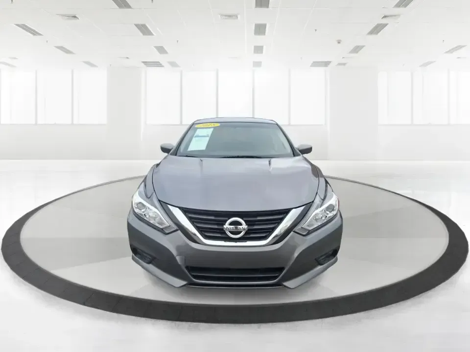 2018 Nissan Altima 2.5 SV (1N4AL3AP0JC) with an 2.5L I-4 DOHC engine, CVT transmission, located at 4508 South Dixie Dr, Moraine, OH, 45439, (937) 908-9800, 39.689976, -84.218452 - Make every mile easier-whether you're tackling a long commute down I75, running kids to practice after school, or planning a weekend day trip to the Miami County Fairgrounds. This 2018 Nissan Altima 2.5 SV in Gun Metallic is the kind of comfortable, efficient sedan that fits real-life schedules in P - Photo#7