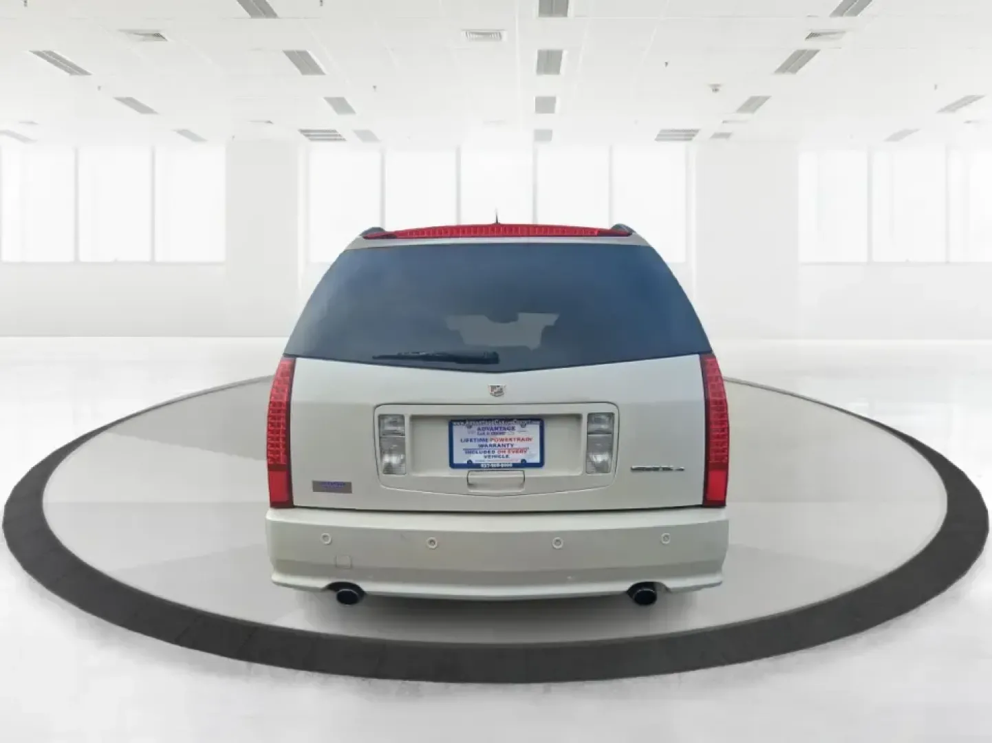 2007 Cadillac SRX V6 (1GYEE637370) with an 3.6L V-6 DOHC engine, 5-Speed Automatic Overdrive transmission, located at 8750 N County Rd 25A, Piqua, OH, 45356, (937) 908-9800, 40.164391, -84.232513 - Make your daily commute up I75 feel first-class, turn school drop-offs into a comfortable routine, and still have an SUV ready for weekend runs to Indian Lake or a quick getaway to downtown Troy. This 2007 Cadillac SRX V6 delivers the kind of upscale ride and practical versatility that fits real lif - Photo#3