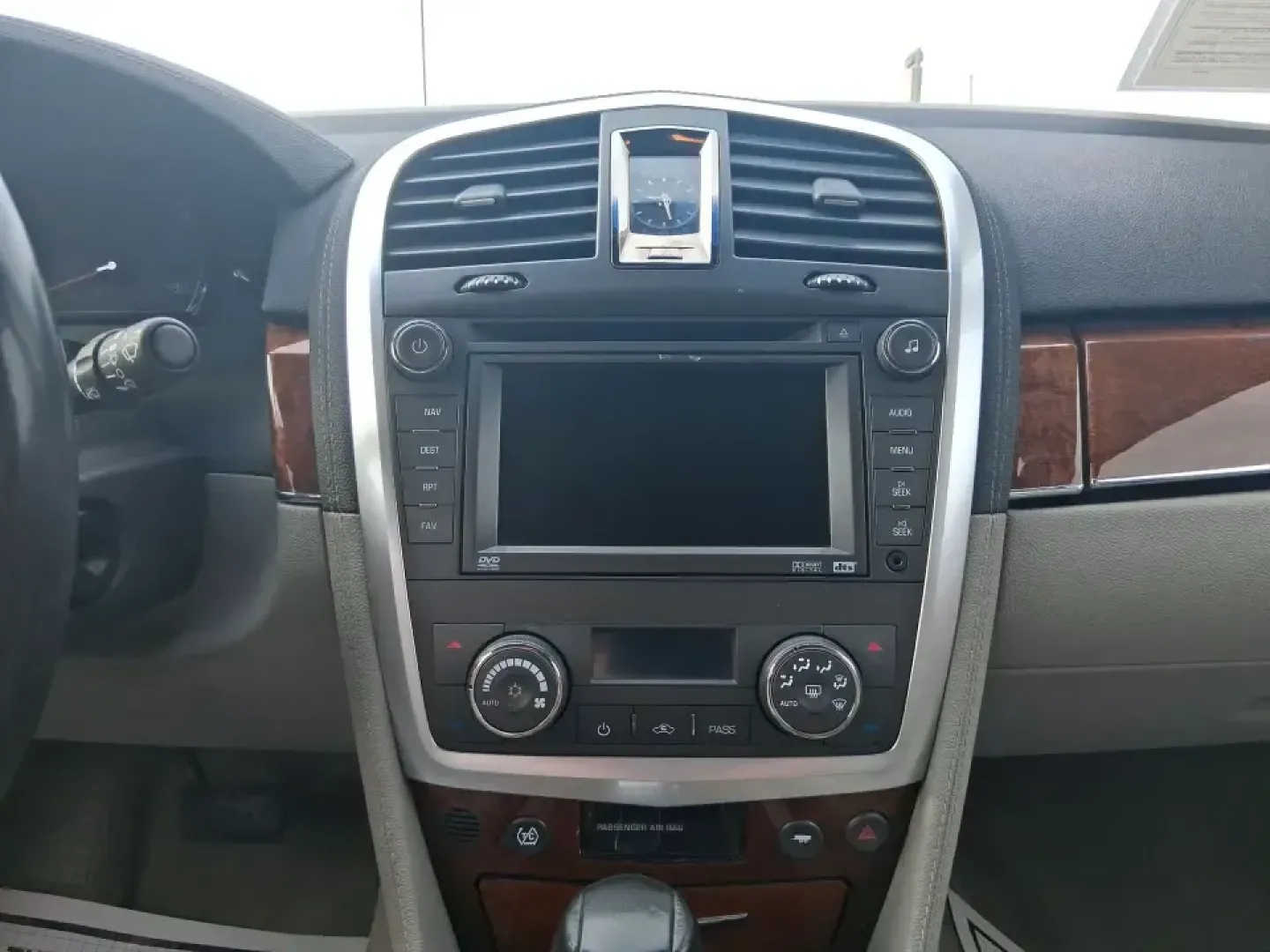 2007 Cadillac SRX V6 (1GYEE637370) with an 3.6L V-6 DOHC engine, 5-Speed Automatic Overdrive transmission, located at 8750 N County Rd 25A, Piqua, OH, 45356, (937) 908-9800, 40.164391, -84.232513 - Make your daily commute up I75 feel first-class, turn school drop-offs into a comfortable routine, and still have an SUV ready for weekend runs to Indian Lake or a quick getaway to downtown Troy. This 2007 Cadillac SRX V6 delivers the kind of upscale ride and practical versatility that fits real lif - Photo#13