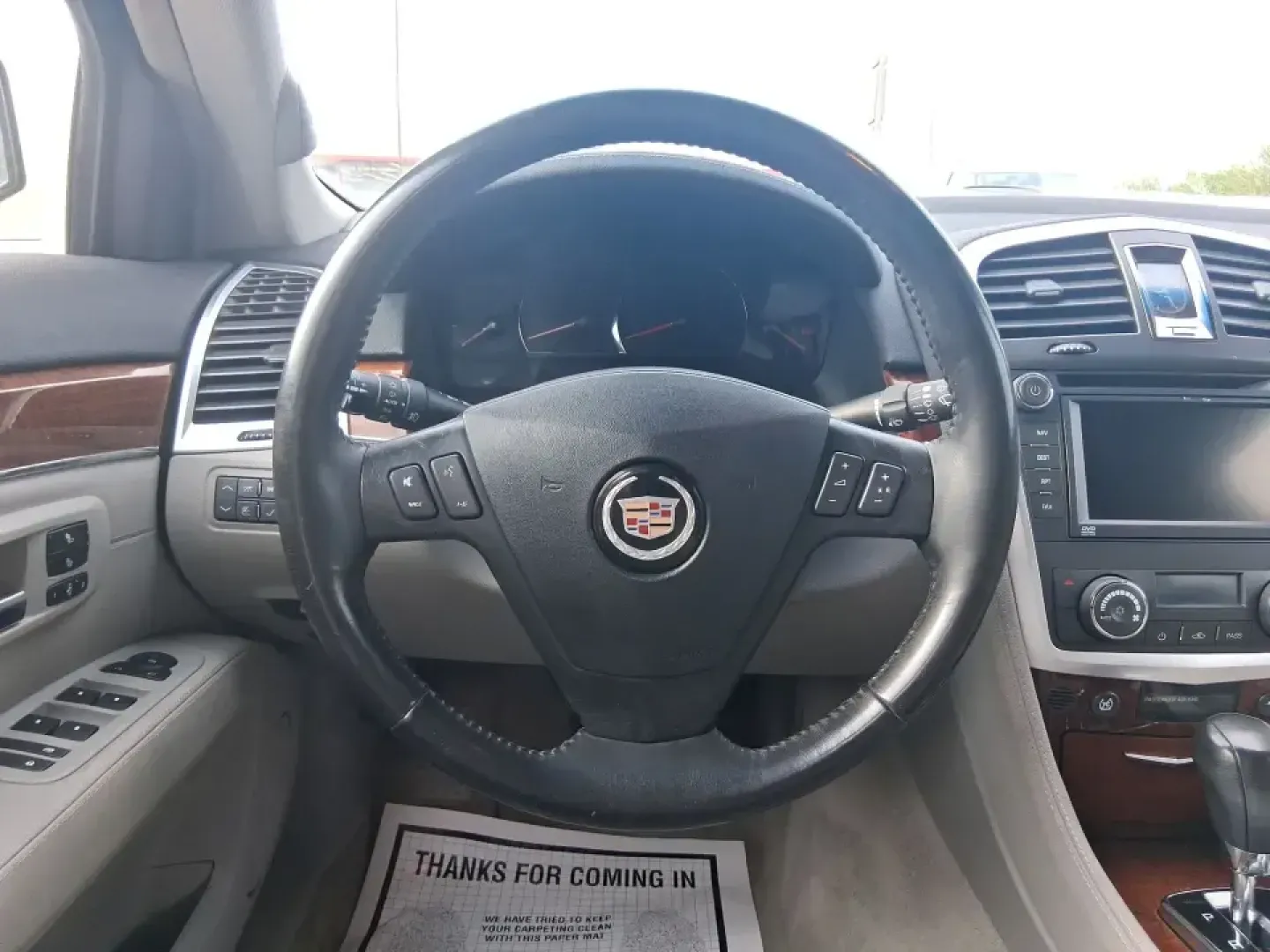 2007 Cadillac SRX V6 (1GYEE637370) with an 3.6L V-6 DOHC engine, 5-Speed Automatic Overdrive transmission, located at 8750 N County Rd 25A, Piqua, OH, 45356, (937) 908-9800, 40.164391, -84.232513 - Make your daily commute up I75 feel first-class, turn school drop-offs into a comfortable routine, and still have an SUV ready for weekend runs to Indian Lake or a quick getaway to downtown Troy. This 2007 Cadillac SRX V6 delivers the kind of upscale ride and practical versatility that fits real lif - Photo#16