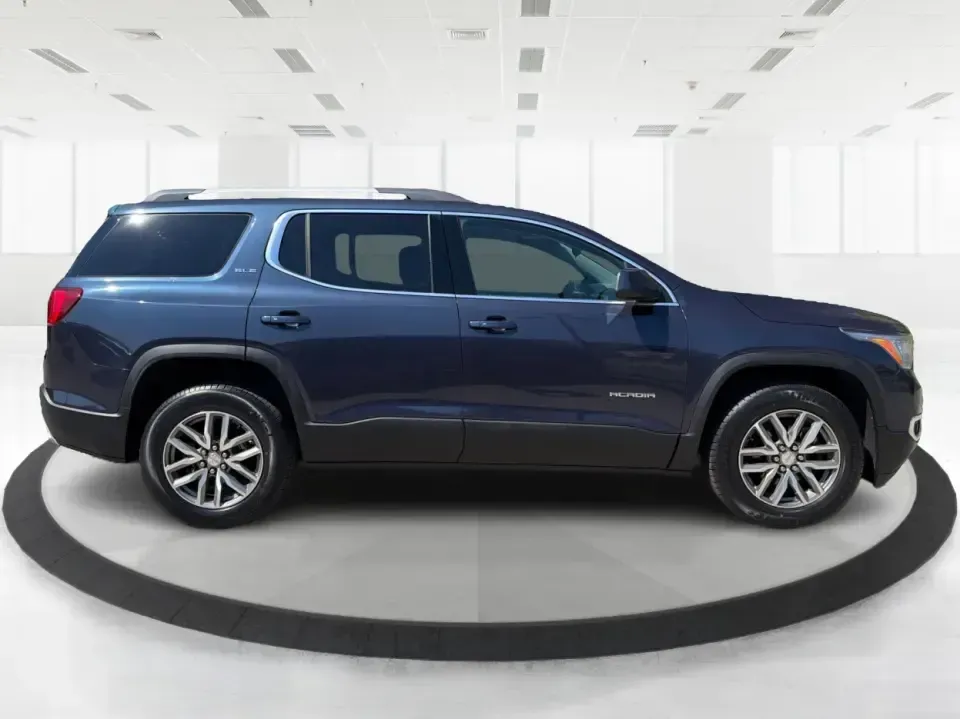 2018 GMC Acadia SLE-2 (1GKKNSLS0JZ) with an 3.6L V6 DOHC 24V engine, 6A transmission, located at 401 Woodman Dr, Riverside, OH, 45431, (937) 908-9800, 39.760899, -84.123421 - Load up the kids, the groceries, and the weekend plans-this 2018 GMC Acadia SLE-2 is the kind of SUV that makes busy life in and around Xenia feel easier. Whether you're commuting toward Dayton, juggling school drop-offs, or heading out for a road trip through Caesar Creek State Park, the Acadia del - Photo#1