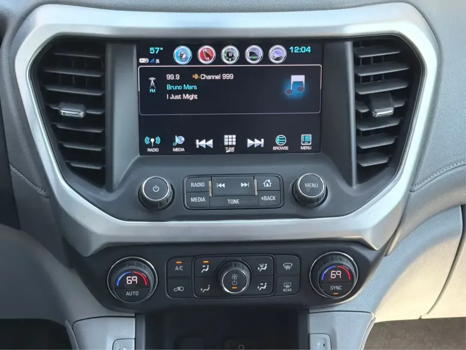 2018 GMC Acadia SLE-2 (1GKKNSLS0JZ) with an 3.6L V6 DOHC 24V engine, 6A transmission, located at 401 Woodman Dr, Riverside, OH, 45431, (937) 908-9800, 39.760899, -84.123421 - Load up the kids, the groceries, and the weekend plans-this 2018 GMC Acadia SLE-2 is the kind of SUV that makes busy life in and around Xenia feel easier. Whether you're commuting toward Dayton, juggling school drop-offs, or heading out for a road trip through Caesar Creek State Park, the Acadia del - Photo#12