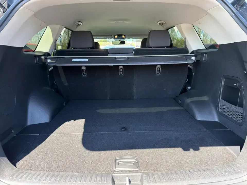 2017 Kia Sorento L 2WD (5XYPG4A33HG) with an 2.4L L4 DOHC 16V engine, 6A transmission, located at 1230 East Main St, Xenia, OH, 45385, (937) 908-9800, 39.688026, -83.910172 - Need a practical SUV for school runs, long commutes to Dayton, and weekend getaways to Caesar Creek-without sacrificing comfort or cargo space? This **2017 Kia Sorento L 2WD** is a smart pick for busy families, first-time buyers, and budget-conscious drivers who want a roomy 5-passenger SUV that's e- Photo#12