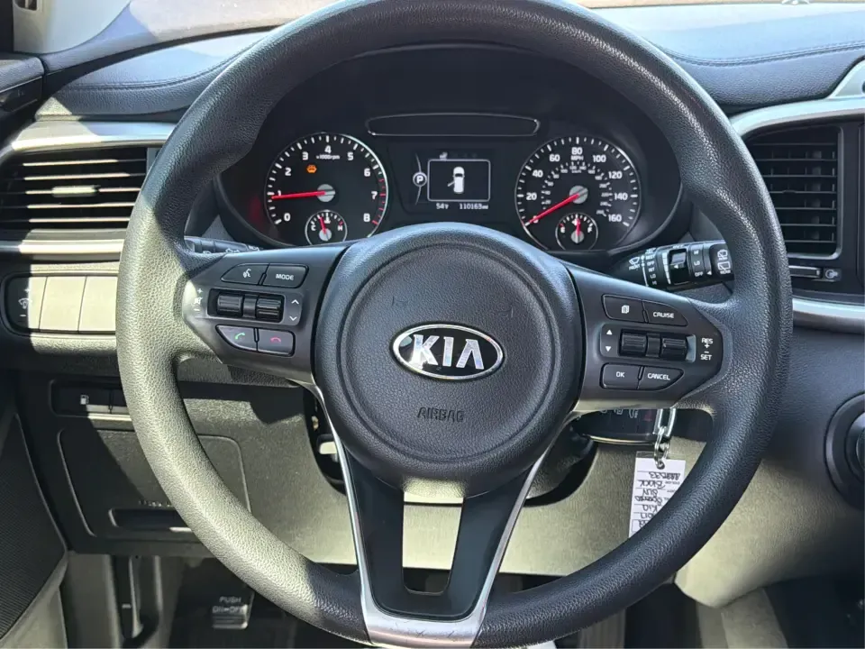 2017 Kia Sorento L 2WD (5XYPG4A33HG) with an 2.4L L4 DOHC 16V engine, 6A transmission, located at 1230 East Main St, Xenia, OH, 45385, (937) 908-9800, 39.688026, -83.910172 - Need a practical SUV for school runs, long commutes to Dayton, and weekend getaways to Caesar Creek-without sacrificing comfort or cargo space? This **2017 Kia Sorento L 2WD** is a smart pick for busy families, first-time buyers, and budget-conscious drivers who want a roomy 5-passenger SUV that's e- Photo#16