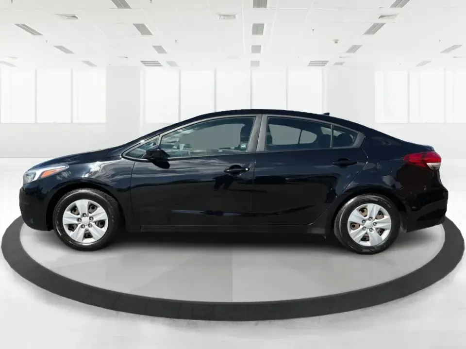 2018 Kia Forte LX (3KPFK4A79JE) with an 2L I-4 DOHC engine, 6M transmission, located at 880 E. National Road, Vandalia, OH, 45377, (937) 908-9800, 39.891918, -84.183594 - Need a dependable commuter that's easy to park downtown, comfortable for I-75 and SR-725 traffic, and still stylish enough for dinner in the Dayton area? This 2018 Kia Forte LX in Aurora Black is a smart, budget-friendly sedan that fits real life in Moraine, OH-whether you're stacking miles for work - Photo#5