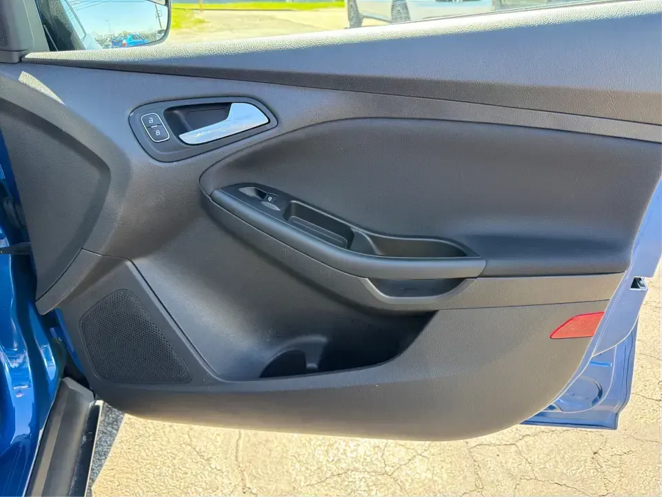 2018 Ford Focus SE (1FADP3FE5JL) with an 1.0L L3 engine, Automatic transmission, located at 1230 East Main St, Xenia, OH, 45385, (937) 908-9800, 39.688026, -83.910172 - Need a smart, budget-friendly commuter that's easy to live with all week and still ready for a spontaneous weekend escape? This 2018 Ford Focus SE sedan in eye-catching Lightning Blue Metallic is a practical pick for daily drives to Dayton, school drop-offs, and quick errands around Xenia-while keep - Photo#20