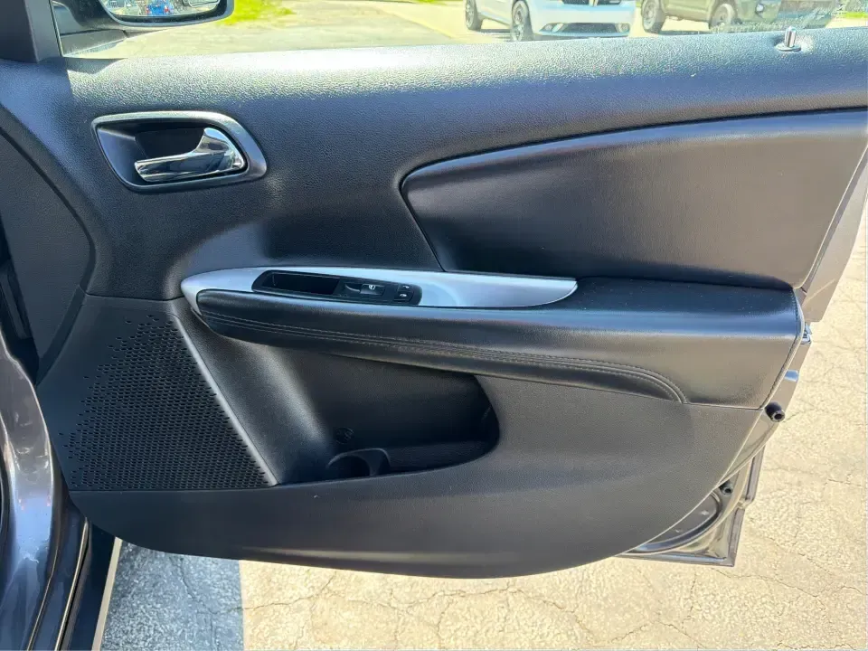 2014 Dodge Journey SXT (3C4PDDBG0ET) with an 3.6L V-6 DOHC engine, 6-Speed Automatic transmission, located at 1184 Kauffman Ave, Fairborn, OH, 45324, (937) 908-9800, 39.807072, -84.030914 - Pack up the kids, the dog, and the weekend bags-this 2014 Dodge Journey SXT is the kind of SUV that makes everyday life in Troy easier and spontaneous road trips feel completely doable. Whether you're tackling school drop-offs, commuting to Dayton, or planning a family day at the Miami County Fairgr - Photo#20