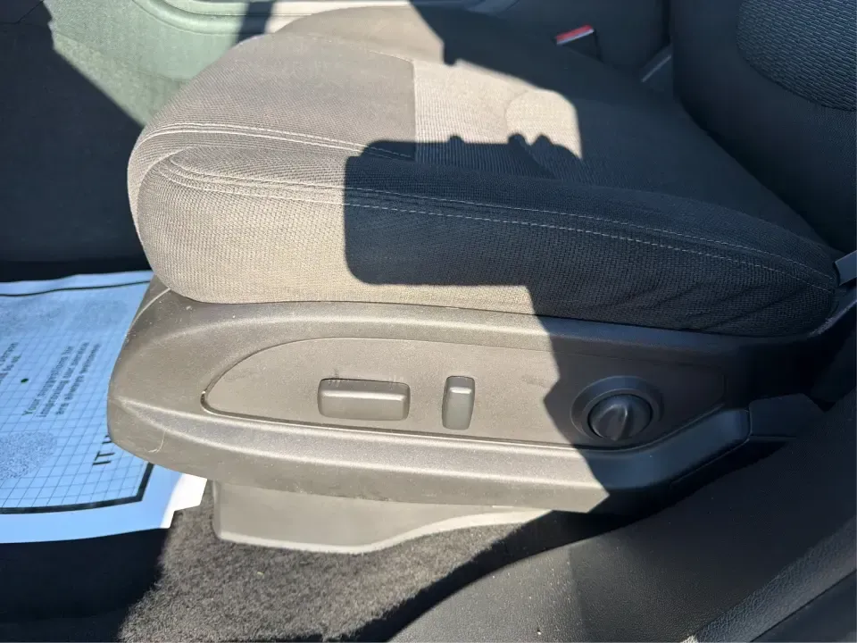 2017 Chevrolet Traverse 1LT (1GNKRGKD6HJ) with an 3.6L V-6 gasoline direct injection engine, 6A transmission, located at 8750 N County Rd 25A, Piqua, OH, 45356, (937) 908-9800, 40.164391, -84.232513 - Road trips to Indian Lake, busy school mornings, and comfortable daily commutes down I75 are exactly what this SUV was built for. If you need a three-row family hauler that still feels confident and composed on Ohio back roads, this **2017 Chevrolet Traverse 1LT** in **Tungsten Metallic** delivers t - Photo#18