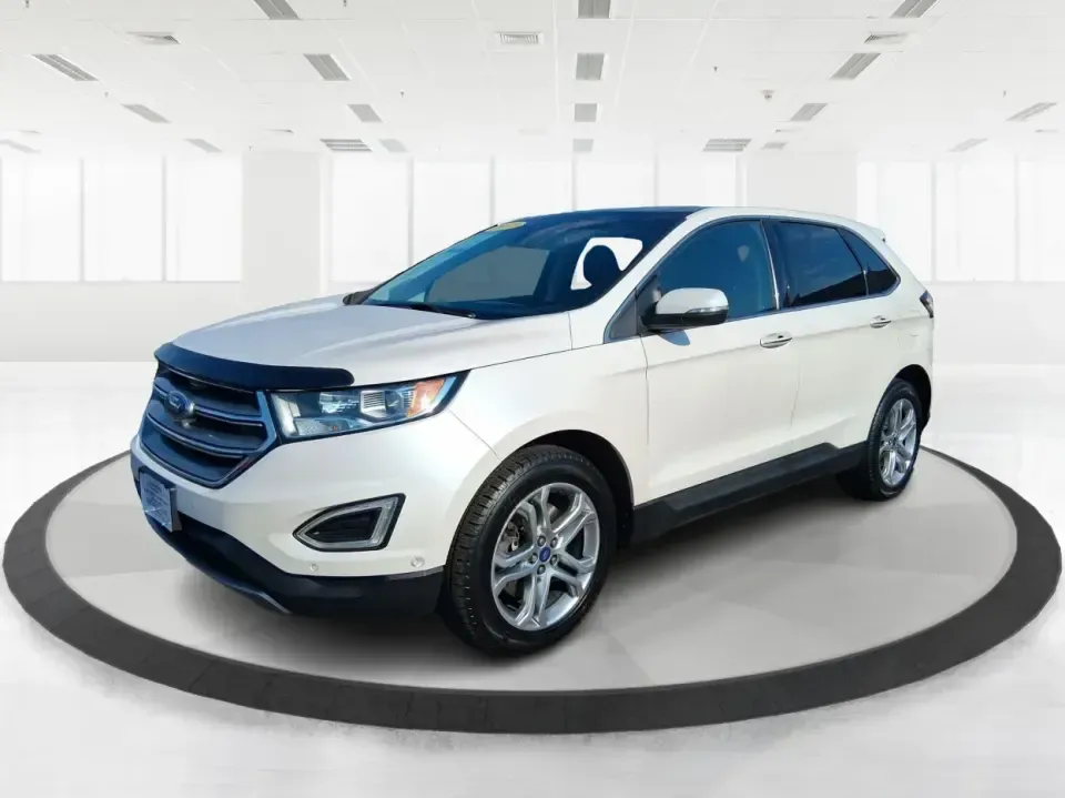 2017 Ford Edge Titanium (2FMPK4K85HB) with an 3.5L V6 DOHC 24V engine, 6A transmission, located at 1230 East Main St, Xenia, OH, 45385, (937) 908-9800, 39.688026, -83.910172 - Load up the family, point the hood toward a weekend escape, and enjoy the kind of comfort that makes long drives feel shorter-this 2017 Ford Edge Titanium is built for real life in and around Xenia. Whether you're commuting to Dayton, shuttling kids to activities, or planning a road trip to John Bry - Photo#8