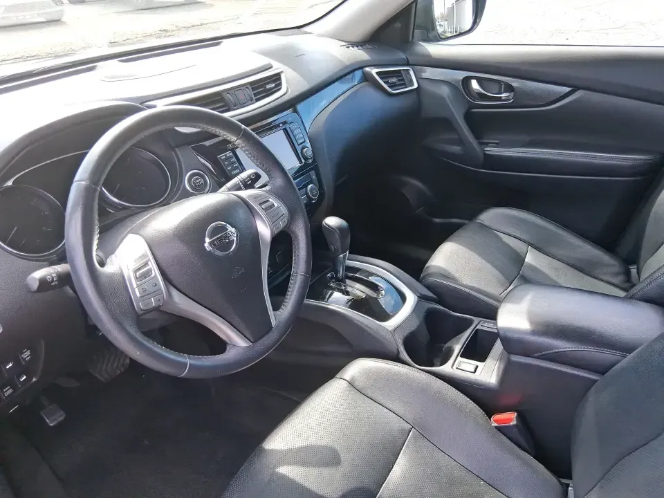 2015 Nissan Rogue SL (5N1AT2MVXFC) with an 2.5L I-4 DOHC engine, Continuously Variable Transmission transmission, located at 1230 East Main St, Xenia, OH, 45385, (937) 908-9800, 39.688026, -83.910172 - Picture your next Ohio weekend: loading up the kids and the cooler, merging onto US35 for a quick run to Wright-Patterson Air Force Base, or taking a scenic drive through John Bryan State Park-without stressing over winter weather, space, or comfort. This 2015 Nissan Rogue SL in Gun Metallic is the - Photo#9