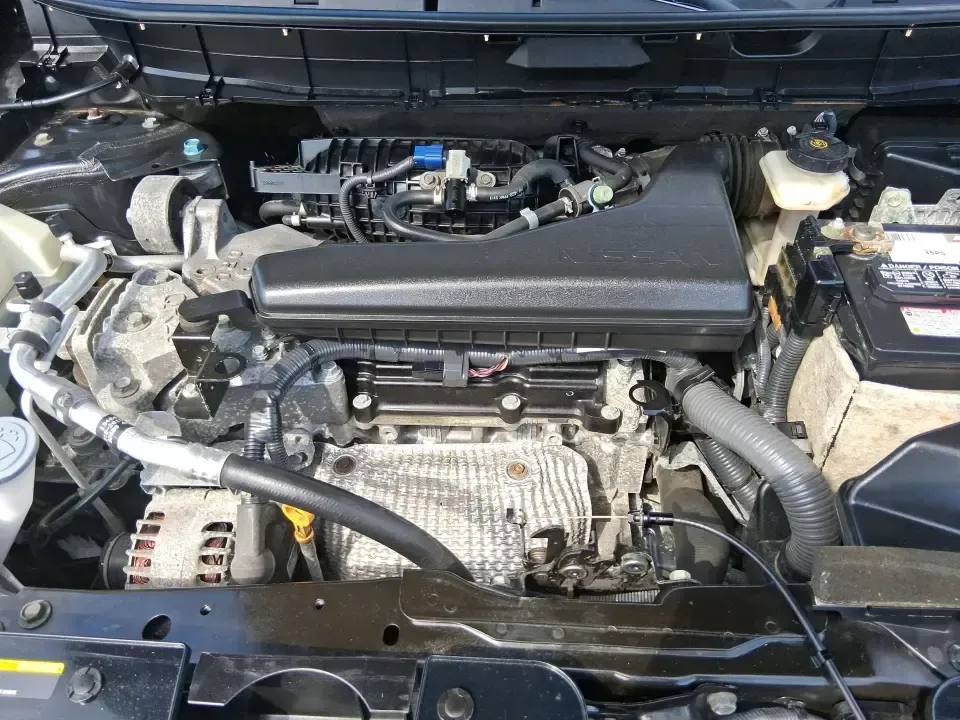 2015 Nissan Rogue SL (5N1AT2MVXFC) with an 2.5L I-4 DOHC engine, Continuously Variable Transmission transmission, located at 1230 East Main St, Xenia, OH, 45385, (937) 908-9800, 39.688026, -83.910172 - Picture your next Ohio weekend: loading up the kids and the cooler, merging onto US35 for a quick run to Wright-Patterson Air Force Base, or taking a scenic drive through John Bryan State Park-without stressing over winter weather, space, or comfort. This 2015 Nissan Rogue SL in Gun Metallic is the - Photo#11