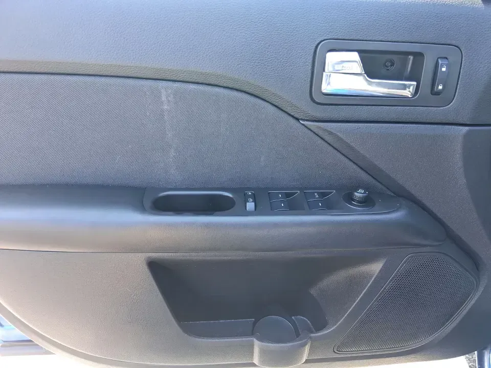 2012 Ford Fusion SE (3FAHP0HAXCR) with an 2.5L L4 DOHC 16V engine, located at 1099 N County Rd 25A, Troy, OH, 45373, (937) 908-9800, 40.057079, -84.212883 - Need a dependable sedan that makes everyday life easier-whether you're commuting down I-75 to Dayton, running errands around Troy, or planning a weekend drive past the Miami River and downtown's shops and festivals? This 2012 Ford Fusion SE in Blue Flame Metallic is a smart, comfortable choice for b - Photo#19