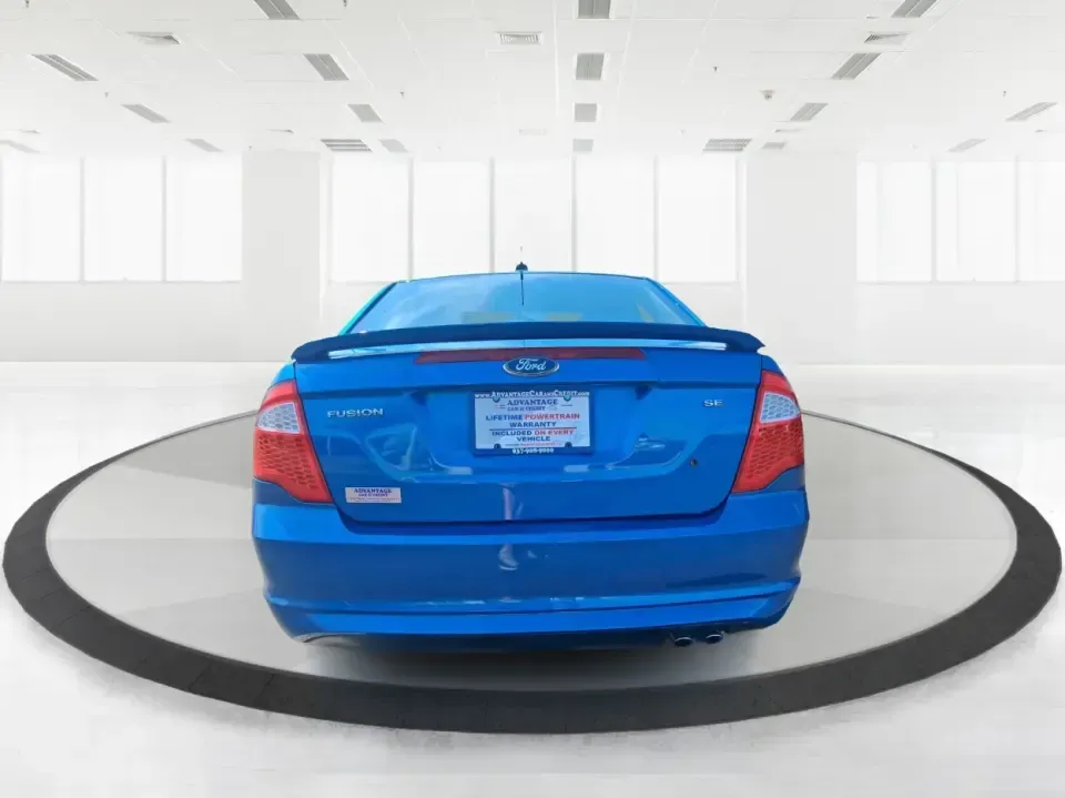 2012 Ford Fusion SE (3FAHP0HAXCR) with an 2.5L L4 DOHC 16V engine, located at 1230 East Main St, Xenia, OH, 45385, (937) 908-9800, 39.688026, -83.910172 - Need a dependable sedan that makes everyday life easier-whether you're commuting down I-75 to Dayton, running errands around Troy, or planning a weekend drive past the Miami River and downtown's shops and festivals? This 2012 Ford Fusion SE in Blue Flame Metallic is a smart, comfortable choice for b - Photo#3