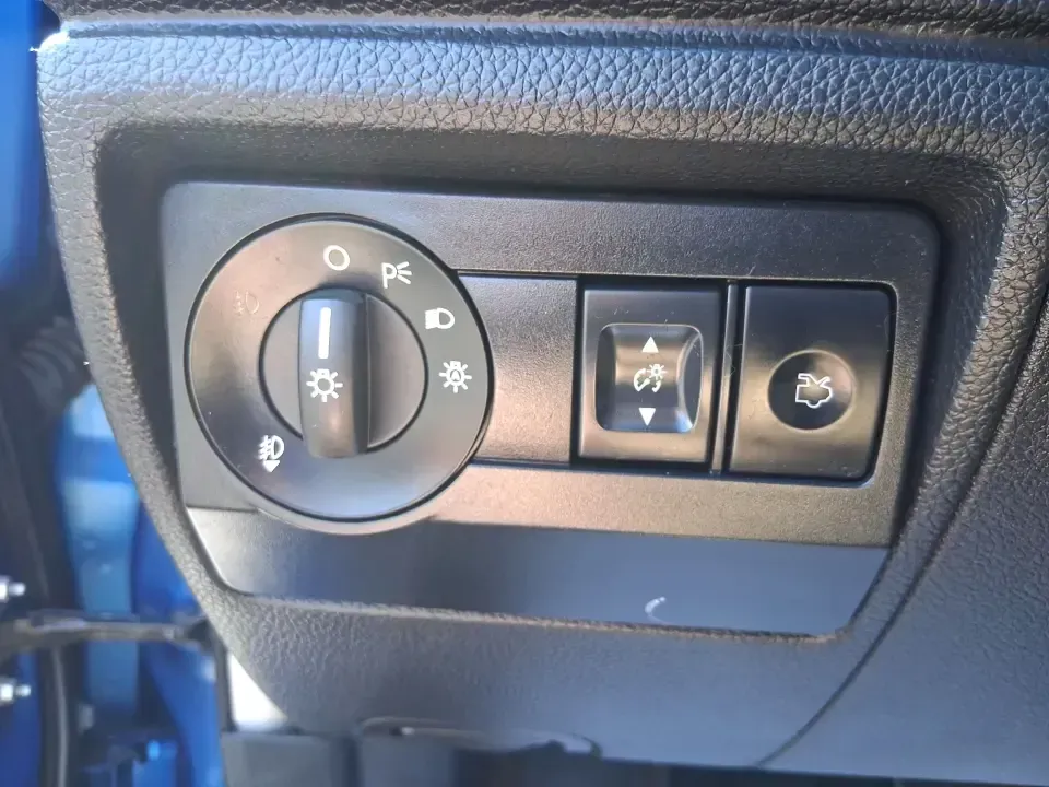 2012 Ford Fusion SE (3FAHP0HAXCR) with an 2.5L L4 DOHC 16V engine, located at 1230 East Main St, Xenia, OH, 45385, (937) 908-9800, 39.688026, -83.910172 - Need a dependable sedan that makes everyday life easier-whether you're commuting down I-75 to Dayton, running errands around Troy, or planning a weekend drive past the Miami River and downtown's shops and festivals? This 2012 Ford Fusion SE in Blue Flame Metallic is a smart, comfortable choice for b - Photo#17