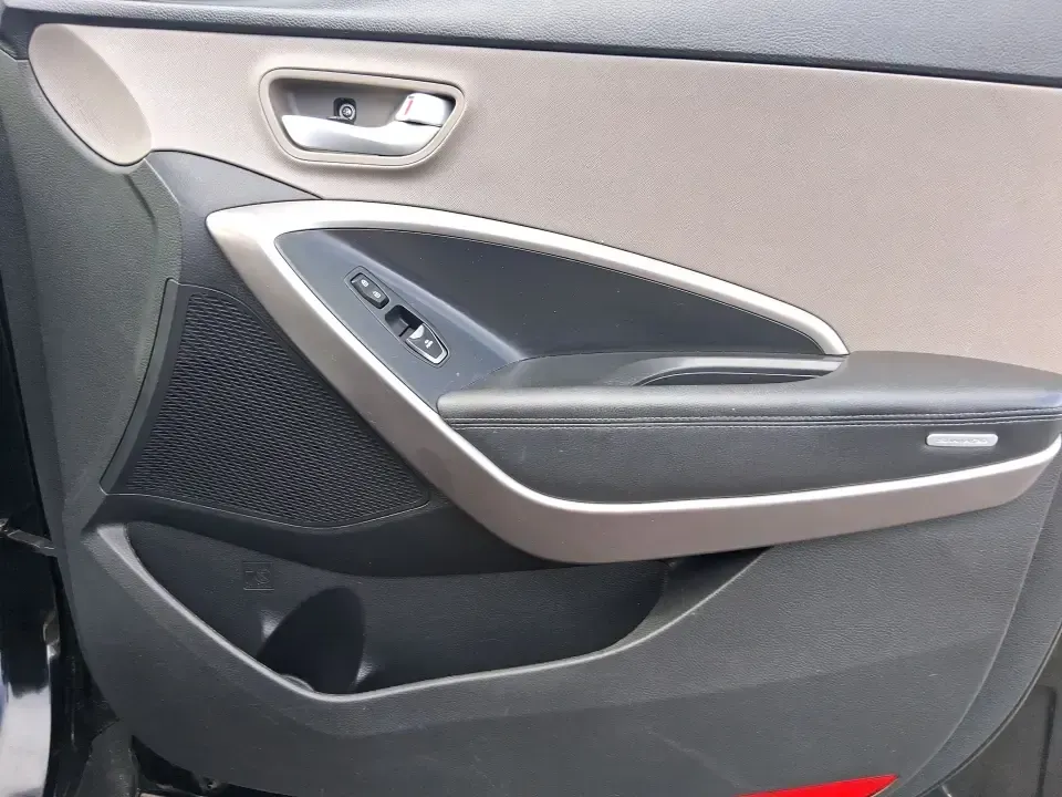 2015 Hyundai Santa Fe 2.4L (5XYZU3LB1FG) with an Theta II 2.4L I-4 gasoline direct injection engine, 6-Speed Automatic transmission, located at 1099 N County Rd 25A, Troy, OH, 45373, (937) 908-9800, 40.057079, -84.212883 - Pack up the kids for a weekend at Treasure Island Park, load the cooler for a day on the Great Miami River, or settle into a comfortable daily commute down I75-this 2015 Hyundai Santa Fe 2.4L is the kind of practical SUV that fits real life in Troy. With confident road manners, flexible cargo space, - Photo#19