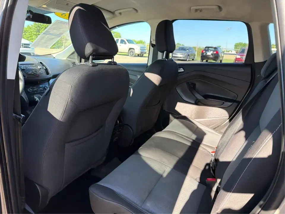 2018 Ford Escape SE FWD (1FMCU0GD6JU) with an 1.5L L4 DOHC 16V engine, 6A transmission, located at 1099 N County Rd 25A, Troy, OH, 45373, (937) 908-9800, 40.057079, -84.212883 - Weekday commute down I75, school drop-offs, and spontaneous weekend getaways to Charleston Falls Preserve all get easier in a compact SUV that fits real life. This 2018 Ford Escape SE FWD is a smart pick for Troy, Ohio drivers who want SUV versatility without the bulk-easy to park near downtown Troy- Photo#10
