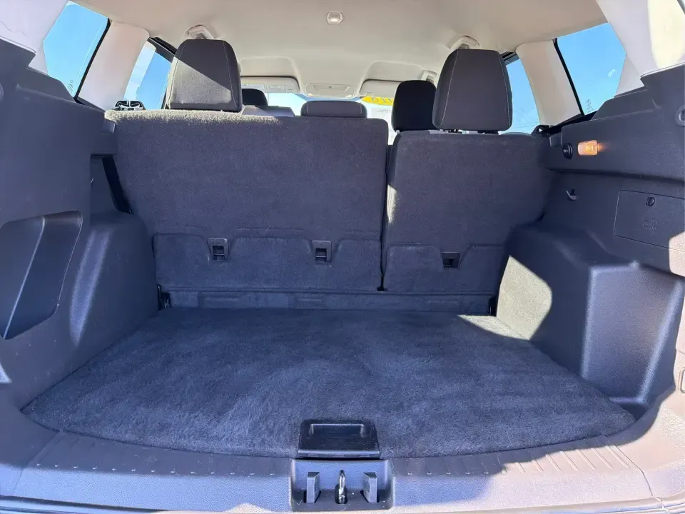 2018 Ford Escape SE FWD (1FMCU0GD6JU) with an 1.5L L4 DOHC 16V engine, 6A transmission, located at 1099 N County Rd 25A, Troy, OH, 45373, (937) 908-9800, 40.057079, -84.212883 - Weekday commute down I75, school drop-offs, and spontaneous weekend getaways to Charleston Falls Preserve all get easier in a compact SUV that fits real life. This 2018 Ford Escape SE FWD is a smart pick for Troy, Ohio drivers who want SUV versatility without the bulk-easy to park near downtown Troy- Photo#12