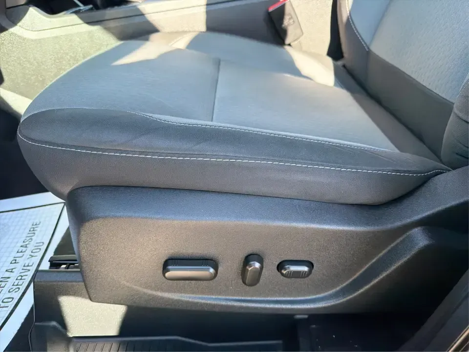 2018 Ford Escape SE FWD (1FMCU0GD6JU) with an 1.5L L4 DOHC 16V engine, 6A transmission, located at 1099 N County Rd 25A, Troy, OH, 45373, (937) 908-9800, 40.057079, -84.212883 - Weekday commute down I75, school drop-offs, and spontaneous weekend getaways to Charleston Falls Preserve all get easier in a compact SUV that fits real life. This 2018 Ford Escape SE FWD is a smart pick for Troy, Ohio drivers who want SUV versatility without the bulk-easy to park near downtown Troy- Photo#18