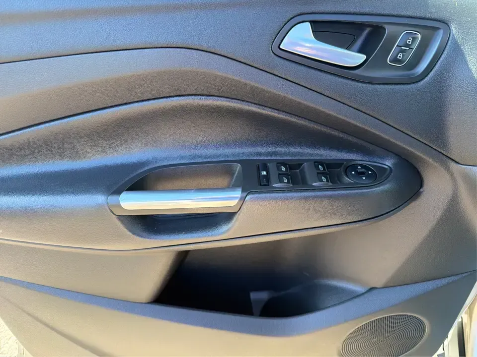 2018 Ford Escape SE FWD (1FMCU0GD6JU) with an 1.5L L4 DOHC 16V engine, 6A transmission, located at 1099 N County Rd 25A, Troy, OH, 45373, (937) 908-9800, 40.057079, -84.212883 - Weekday commute down I75, school drop-offs, and spontaneous weekend getaways to Charleston Falls Preserve all get easier in a compact SUV that fits real life. This 2018 Ford Escape SE FWD is a smart pick for Troy, Ohio drivers who want SUV versatility without the bulk-easy to park near downtown Troy- Photo#19