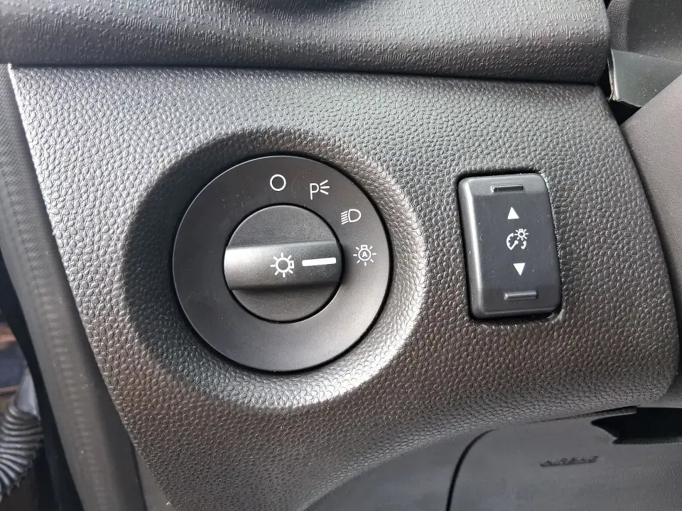 2019 Ford Fiesta SE (3FADP4EJ8KM) with an 1.6L I-4 DOHC engine, located at 401 Woodman Dr, Riverside, OH, 45431, (937) 908-9800, 39.760899, -84.123421 - Need a smart, easy-to-park hatchback for busy Riverside life-whether you're commuting down I-675, running errands near Wright-Patterson AFB, or squeezing into tight spots around The Greene in Beavercreek? This 2019 Ford Fiesta SE Hatchback in Shadow Black is built for real-world driving: efficient, - Photo#17