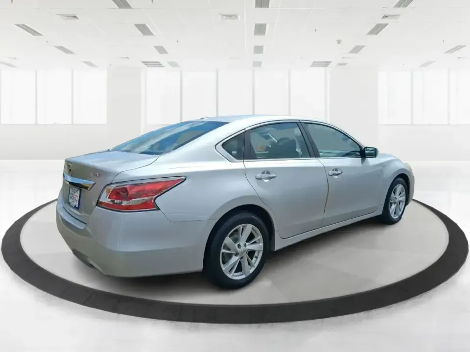 2015 Nissan Altima 2.5 SV (1N4AL3AP6FC) with an 2.5L I-4 DOHC engine, Continuously Variable Transmission transmission, located at 401 Woodman Dr, Riverside, OH, 45431, (937) 908-9800, 39.760899, -84.123421 - Picture your next week: an easy I-675 commute, a comfortable school drop-off run, and a spontaneous weekend drive to Carillon Historical Park or along the Mad River-without driving something oversized or expensive to fuel. This **2015 Nissan Altima 2.5 SV** is the kind of practical, confidence-build - Photo#2