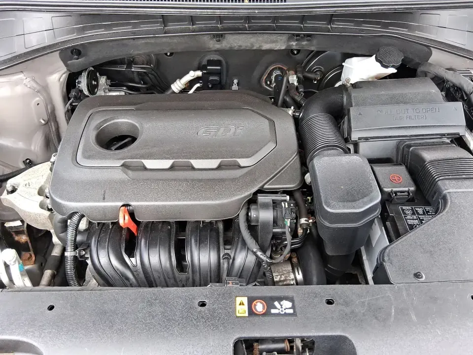 2017 Kia Sorento 2.4L LX (5XYPG4A30HG) with an 2.4L I-4 gasoline direct injection engine, 6A transmission, located at 401 Woodman Dr, Riverside, OH, 45431, (937) 908-9800, 39.760899, -84.123421 - Picture your next weekend: the family packed up for a day at Carillon Historical Park, groceries loaded after a quick stop near The Greene, and plenty of room left for sports gear or a stroller-without feeling like you're driving something bulky. This 2017 Kia Sorento LX is built for real life in th - Photo#11