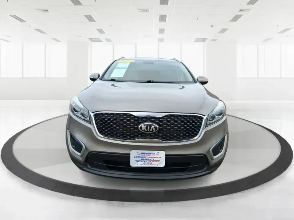 2017 Kia Sorento 2.4L LX (5XYPG4A30HG) with an 2.4L I-4 gasoline direct injection engine, 6A transmission, located at 1951 S Dayton Lakeview Rd., New Carlisle, OH, 45344, (937) 908-9800, 39.890999, -84.050255 - Picture your next weekend: the family packed up for a day at Carillon Historical Park, groceries loaded after a quick stop near The Greene, and plenty of room left for sports gear or a stroller-without feeling like you're driving something bulky. This 2017 Kia Sorento LX is built for real life in th - Photo#7