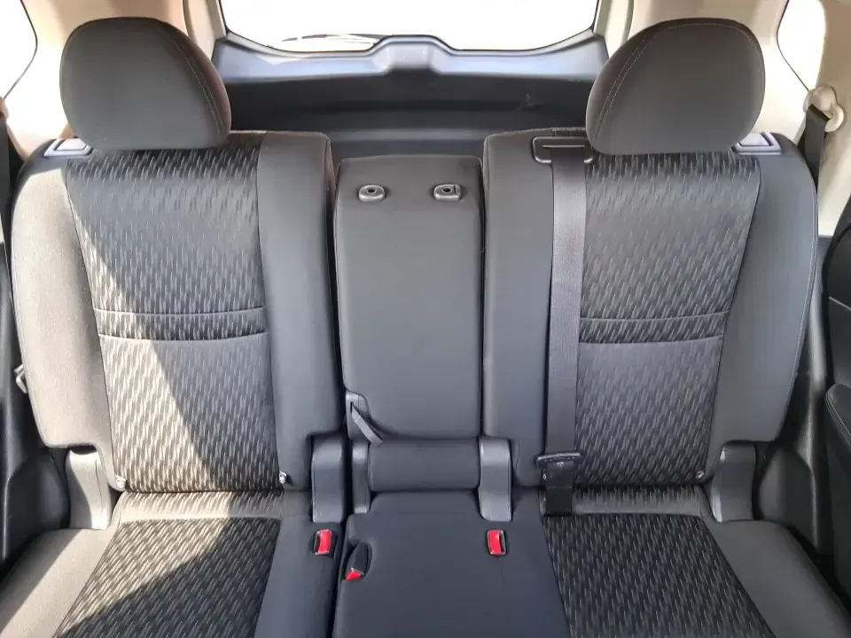 2018 Nissan Rogue S (KNMAT2MV3JP) with an 2.5L I-4 DOHC engine, CVT transmission, located at 1099 N County Rd 25A, Troy, OH, 45373, (937) 908-9800, 40.057079, -84.212883 - Pack up the family for a weekend at Miami County Park, tackle a snowy morning commute up I75, or load up groceries after an afternoon in historic downtown Troy-this 2018 Nissan Rogue S is the kind of SUV that fits real life in Troy, Ohio. With confident AWD capability and practical comfort, it's ide - Photo#14