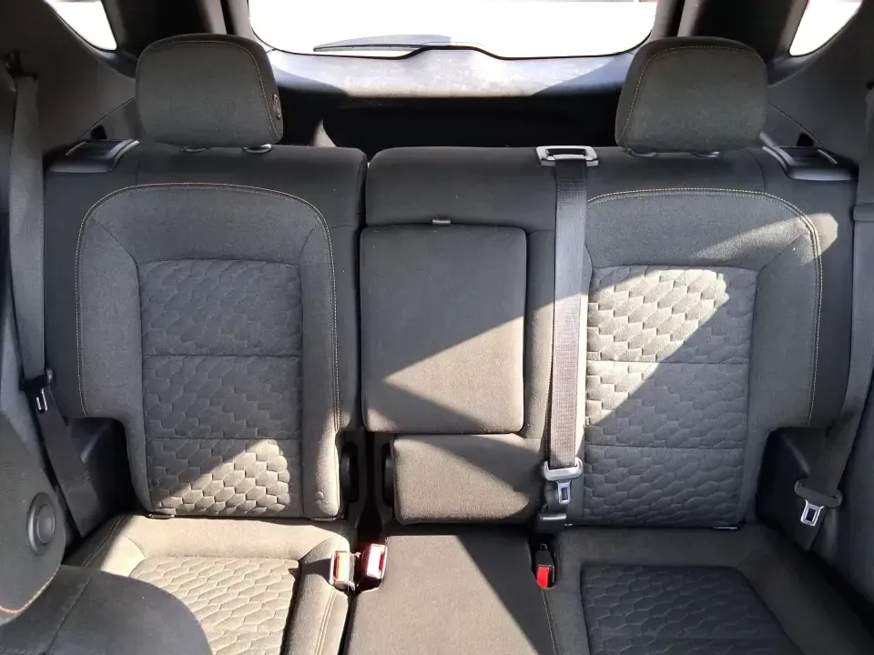 2018 Chevrolet Equinox LT (3GNAXSEV7JS) with an 1.5L I-4 gasoline direct injection engine, 6A transmission, located at 880 E. National Road, Vandalia, OH, 45377, (937) 908-9800, 39.891918, -84.183594 - Picture your next week: school drop-offs, a long commute up I-75, a grocery run through Vandalia, and a weekend escape to Taylorsville MetroPark-all handled in one comfortable, confidence-inspiring SUV. This 2018 Chevrolet Equinox LT in Nightfall Gray Metallic is built for real life, giving busy fam - Photo#14