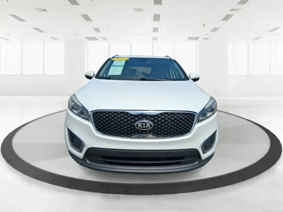 2016 Kia Sorento 2.4L LX (5XYPGDA34GG) with an 2.4L I-4 gasoline direct injection engine, 6-Speed Automatic transmission, located at 880 E. National Road, Vandalia, OH, 45377, (937) 908-9800, 39.891918, -84.183594 - Ready for school drop-offs, I-75 commutes, and spontaneous weekend getaways to the Dayton area-this 2016 Kia Sorento LX is the kind of SUV that fits real life. With confident AWD capability, flexible seating, and everyday comfort, it's a smart pick for growing families, shift workers with long drive - Photo#7