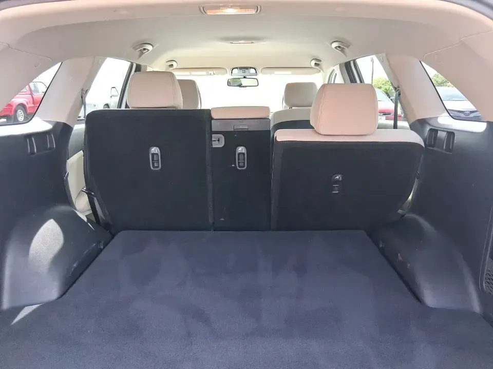 2016 Kia Sorento 2.4L LX (5XYPGDA34GG) with an 2.4L I-4 gasoline direct injection engine, 6-Speed Automatic transmission, located at 880 E. National Road, Vandalia, OH, 45377, (937) 908-9800, 39.891918, -84.183594 - Ready for school drop-offs, I-75 commutes, and spontaneous weekend getaways to the Dayton area-this 2016 Kia Sorento LX is the kind of SUV that fits real life. With confident AWD capability, flexible seating, and everyday comfort, it's a smart pick for growing families, shift workers with long drive - Photo#12