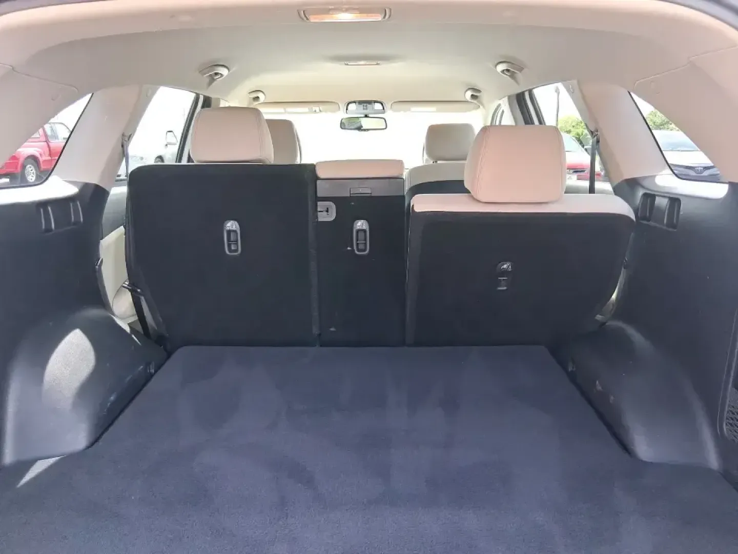 2016 Kia Sorento 2.4L LX (5XYPGDA34GG) with an 2.4L I-4 gasoline direct injection engine, 6-Speed Automatic transmission, located at 1230 East Main St, Xenia, OH, 45385, (937) 908-9800, 39.688026, -83.910172 - Ready for school drop-offs, I-75 commutes, and spontaneous weekend getaways to the Dayton area-this 2016 Kia Sorento LX is the kind of SUV that fits real life. With confident AWD capability, flexible seating, and everyday comfort, it's a smart pick for growing families, shift workers with long drive - Photo#12