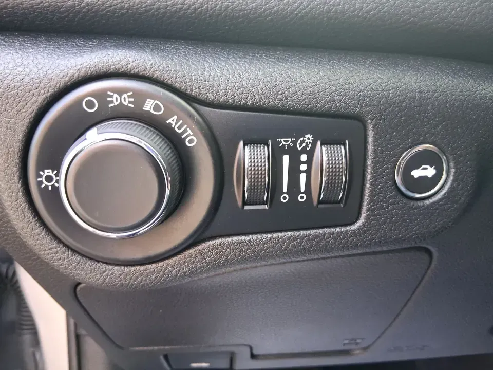 2015 Chrysler 200 Limited (1C3CCCAB5FN) with an 3.6L V-6 DOHC engine, 9-Speed Automatic transmission, located at 1230 East Main St, Xenia, OH, 45385, (937) 908-9800, 39.688026, -83.910172 - Picture an easy weekday commute from Xenia to Beavercreek or Dayton, then a comfortable Friday-night dinner run to downtown Yellow Springs-without giving up the refined feel you want in a daily driver. This 2015 Chrysler 200 Limited sedan is built for real life: smooth highway miles, school drop-off - Photo#17