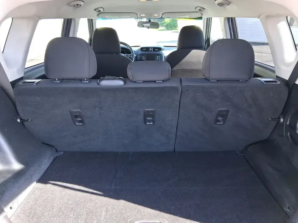 2018 Kia Soul Base 6M (KNDJN2A21J7) with an 1.6L L4 DOHC 16V engine, 6M transmission, located at 1184 Kauffman Ave, Fairborn, OH, 45324, (937) 908-9800, 39.807072, -84.030914 - Busy weekdays, tight parking, and spontaneous weekend plans call for a vehicle that's easy to live with-and the 2018 Kia Soul Base 6M fits that lifestyle perfectly. With its upright seating, versatile wagon-style space, and city-friendly footprint, this Soul is a smart match for commuters heading to- Photo#12