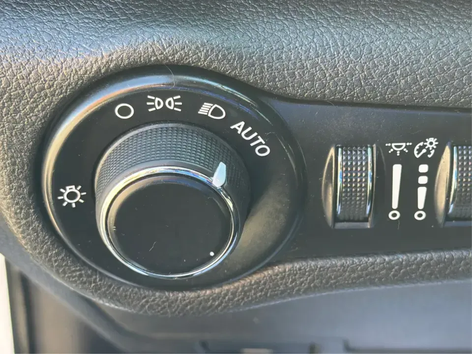 2016 Chrysler 200 Limited (1C3CCCABXGN) with an 2.4L L4 DOHC 16V engine, 9A transmission, located at 1184 Kauffman Ave, Fairborn, OH, 45324, (937) 908-9800, 39.807072, -84.030914 - Need a comfortable, efficient sedan for daily commuting to Wright-Patterson AFB, weekend trips to Yellow Springs, or school-and-sports carpools around Fairborn? This 2016 Chrysler 200 Limited delivers the kind of smooth ride, upscale cabin feel, and highway-friendly MPG that fits real life in the Mi- Photo#17