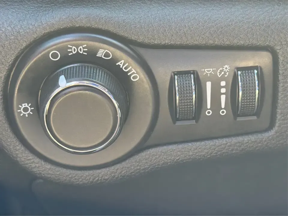 2016 Chrysler 200 Limited Platinum (1C3CCCABXGN) with an 2.4L L4 DOHC 16V engine, 9A transmission, located at 1184 Kauffman Ave, Fairborn, OH, 45324, (937) 908-9800, 39.807072, -84.030914 - Picture your next weekday commute down I675 or a smooth evening drive past Wright State University-quiet cabin, premium touches, and the kind of comfort that makes errands, school drop-offs, and date nights feel effortless. This 2016 Chrysler 200 Limited Platinum in Billet Silver Metallic Clearcoat - Photo#17