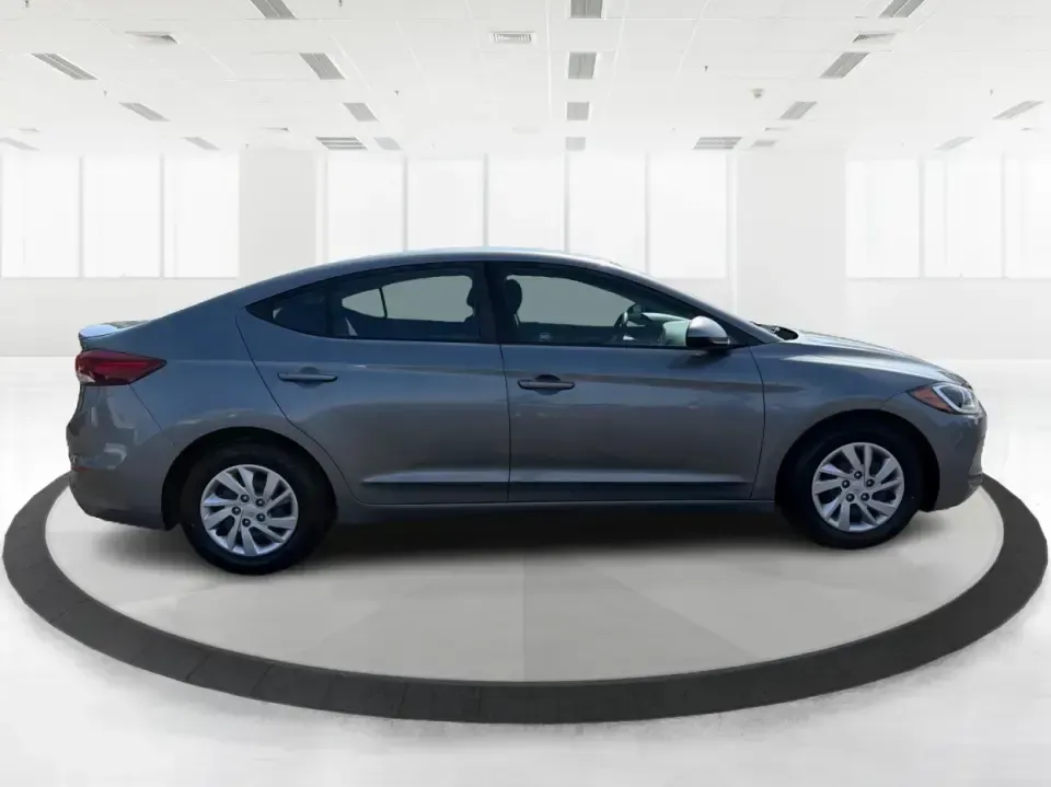 2018 Hyundai Elantra SE (KMHD74LF2JU) with an Nu 2L I-4 DOHC engine, 6A transmission, located at 4508 South Dixie Dr, Moraine, OH, 45439, (937) 908-9800, 39.689976, -84.218452 - Need a dependable commuter that's easy to park downtown, comfortable for I-75 and SR-725 drives, and efficient enough for everyday errands from Moraine to Dayton? This 2018 Hyundai Elantra SE in Galactic Gray Metallic is a smart, budget-friendly sedan built for real life-work runs, school drop-offs, - Photo#1