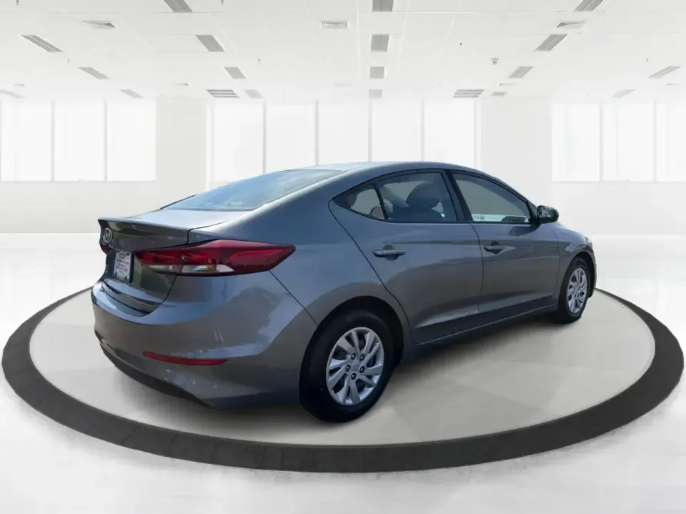 2018 Hyundai Elantra SE (KMHD74LF2JU) with an Nu 2L I-4 DOHC engine, 6A transmission, located at 4508 South Dixie Dr, Moraine, OH, 45439, (937) 908-9800, 39.689976, -84.218452 - Need a dependable commuter that's easy to park downtown, comfortable for I-75 and SR-725 drives, and efficient enough for everyday errands from Moraine to Dayton? This 2018 Hyundai Elantra SE in Galactic Gray Metallic is a smart, budget-friendly sedan built for real life-work runs, school drop-offs, - Photo#2