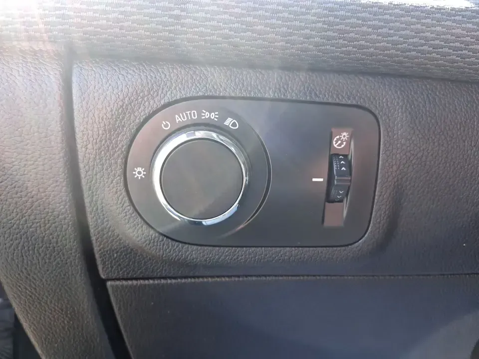 2018 Chevrolet Cruze LT Auto (1G1BE5SM2J7) with an 1.4L I-4 gasoline direct injection engine, 6A transmission, located at 1951 S Dayton Lakeview Rd., New Carlisle, OH, 45344, (937) 908-9800, 39.890999, -84.050255 - Need a dependable commuter that sips fuel, parks easily downtown, and still feels comfortable for weekend getaways? This 2018 Chevrolet Cruze LT Auto in Satin Steel Gray Metallic is a smart, budget-friendly sedan for life in and around New Carlisle-whether you're heading down S Dayton-Lakeview Rd to - Photo#17