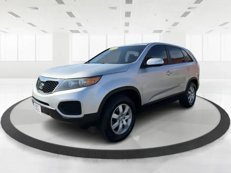 2013 Kia Sorento LX (5XYKT3A12DG) with an 2.4L I-4 DOHC engine, 6-Speed Automatic transmission, located at 8750 N County Rd 25A, Piqua, OH, 45356, (937) 908-9800, 40.164391, -84.232513 - Need one SUV that can handle the school run, a long commute up I75, and a weekend getaway to Indian Lake without blowing your budget? This 2013 Kia Sorento LX in Satin Metal is a practical, road-trip-ready SUV that's sized for real life-easy to park, comfortable for passengers, and versatile enough - Photo#8