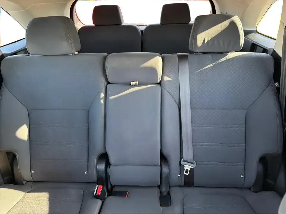 2018 Kia Sorento 2.4L LX (5XYPGDA36JG) with an 2.4L I-4 gasoline direct injection engine, 6A transmission, located at 1099 N County Rd 25A, Troy, OH, 45373, (937) 908-9800, 40.057079, -84.212883 - Build your next chapter around an SUV that's ready for school drop-offs, long commutes up I75, and weekend getaways to Charleston Falls Preserve or a family day near the Miami County Fairgrounds. This 2018 Kia Sorento LX in Snow White Pearl is the kind of practical, go-anywhere crossover that fits r - Photo#14