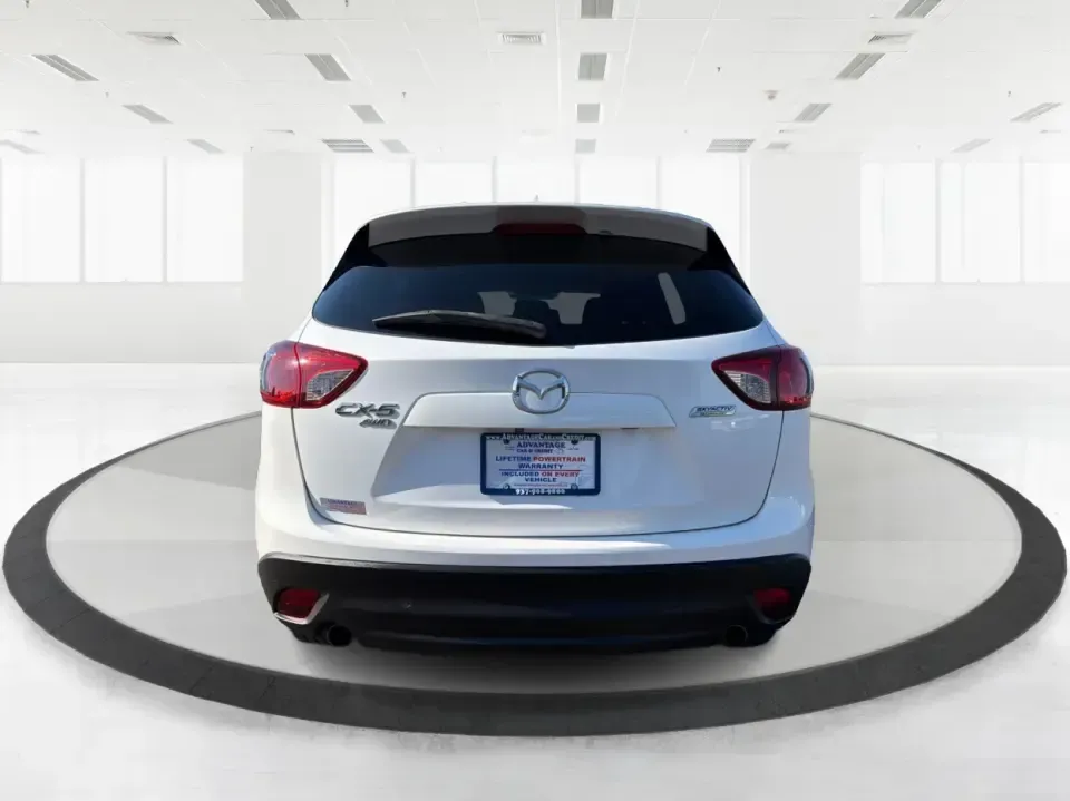 2016 Mazda CX-5 Touring (JM3KE4CYXG0) with an SKYACTIV-G 2.5L I-4 gasoline direct injection engine, 6-Speed Automatic transmission, located at 1230 East Main St, Xenia, OH, 45385, (937) 908-9800, 39.688026, -83.910172 - Pack up the kids, load the groceries, or point the nose toward a weekend road trip-this 2016 Mazda CX-5 Touring is the kind of SUV that fits real life in Piqua. With confident all-weather capability and a comfortable, well-equipped cabin, it's a smart choice for commuters running up and down I75, fa - Photo#3