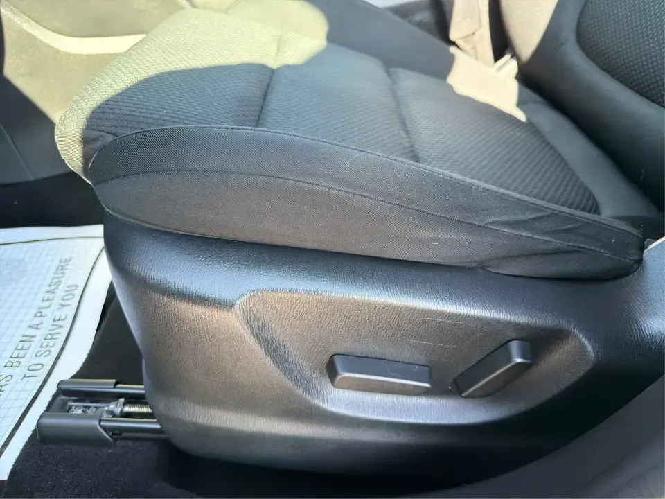 2016 Mazda CX-5 Touring (JM3KE4CYXG0) with an SKYACTIV-G 2.5L I-4 gasoline direct injection engine, 6-Speed Automatic transmission, located at 1230 East Main St, Xenia, OH, 45385, (937) 908-9800, 39.688026, -83.910172 - Pack up the kids, load the groceries, or point the nose toward a weekend road trip-this 2016 Mazda CX-5 Touring is the kind of SUV that fits real life in Piqua. With confident all-weather capability and a comfortable, well-equipped cabin, it's a smart choice for commuters running up and down I75, fa - Photo#17