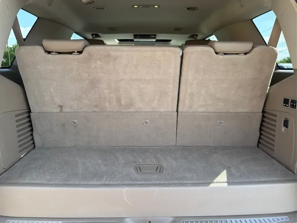 2016 Chevrolet Tahoe LT (1GNSKBKC8GR) with an EcoTec3 5.3L V-8 gasoline direct injection engine, 6A transmission, located at 1230 East Main St, Xenia, OH, 45385, (937) 908-9800, 39.688026, -83.910172 - If your weekends look like youth sports in the morning, a grocery run in the afternoon, and a last-minute road trip after dinner, this 2016 Chevrolet Tahoe LT 4WD is the kind of full-size SUV that keeps up with real life in Piqua. Finished in Summit White and built for comfort, capability, and confi - Photo#12