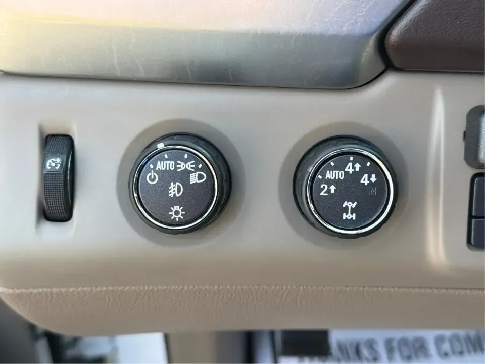 2016 Chevrolet Tahoe LT (1GNSKBKC8GR) with an EcoTec3 5.3L V-8 gasoline direct injection engine, 6A transmission, located at 1230 East Main St, Xenia, OH, 45385, (937) 908-9800, 39.688026, -83.910172 - If your weekends look like youth sports in the morning, a grocery run in the afternoon, and a last-minute road trip after dinner, this 2016 Chevrolet Tahoe LT 4WD is the kind of full-size SUV that keeps up with real life in Piqua. Finished in Summit White and built for comfort, capability, and confi - Photo#17