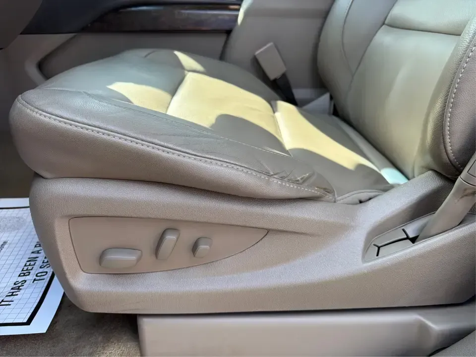 2016 Chevrolet Tahoe LT (1GNSKBKC8GR) with an EcoTec3 5.3L V-8 gasoline direct injection engine, 6A transmission, located at 1230 East Main St, Xenia, OH, 45385, (937) 908-9800, 39.688026, -83.910172 - If your weekends look like youth sports in the morning, a grocery run in the afternoon, and a last-minute road trip after dinner, this 2016 Chevrolet Tahoe LT 4WD is the kind of full-size SUV that keeps up with real life in Piqua. Finished in Summit White and built for comfort, capability, and confi - Photo#18