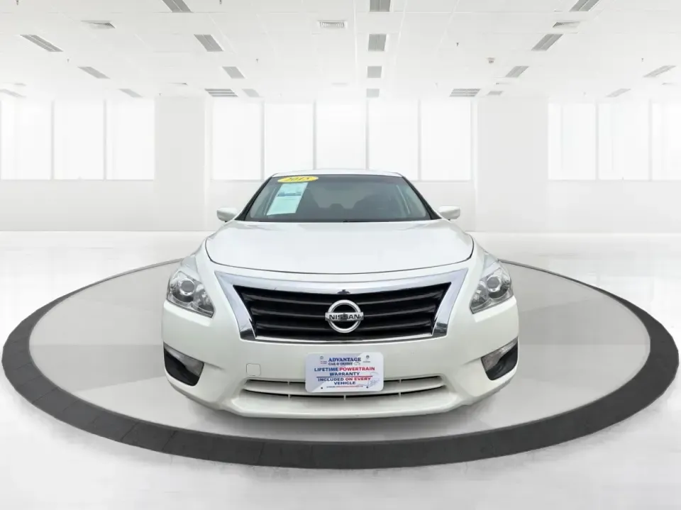 2015 Nissan Altima 2.5 S (1N4AL3AP9FC) with an 2.5L I-4 DOHC engine, Continuously Variable Transmission transmission, located at 1184 Kauffman Ave, Fairborn, OH, 45324, (937) 908-9800, 39.807072, -84.030914 - 2015 Nissan Altima 2.5 S - Photo#7